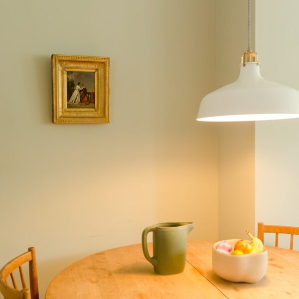 Hanglamp boven eettafel kiezen voor perfecte sfeer en licht